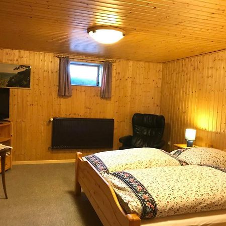 Ferienwohnung Schönes Kellerzimmer mit Bad Mittelangeln Exterior foto